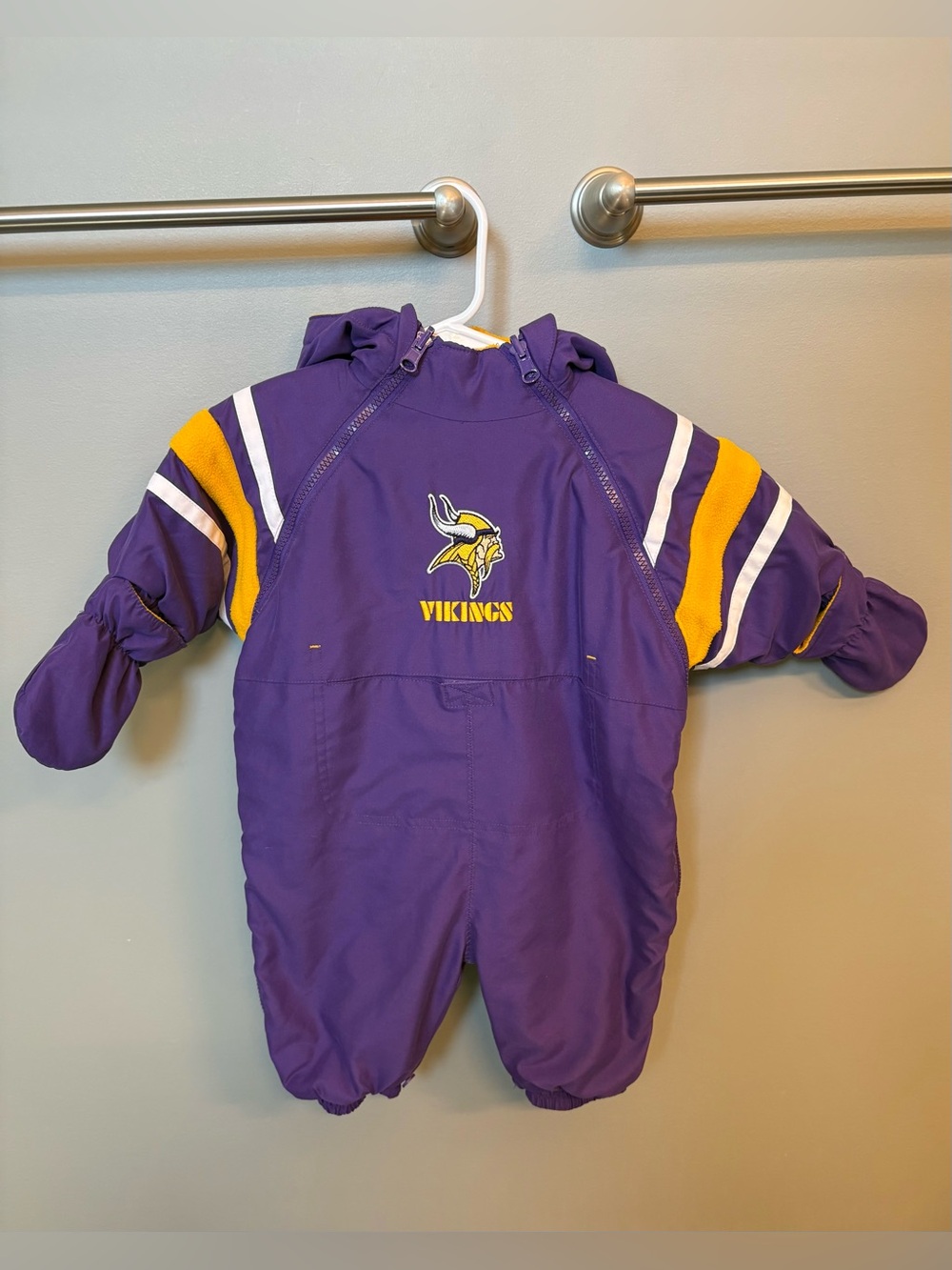 MN Vikings NFL Apparel Infant 6/9 Months Reversible Hooded One-Piece Snowsuit